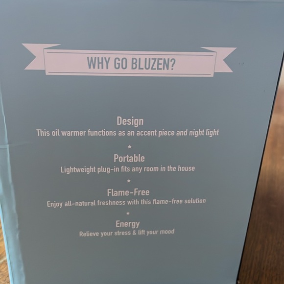 NWT Bluzen Ceramic Plug-In Essential Oil Diffuser in lovely powder blue + oil - Picture 9 of 11